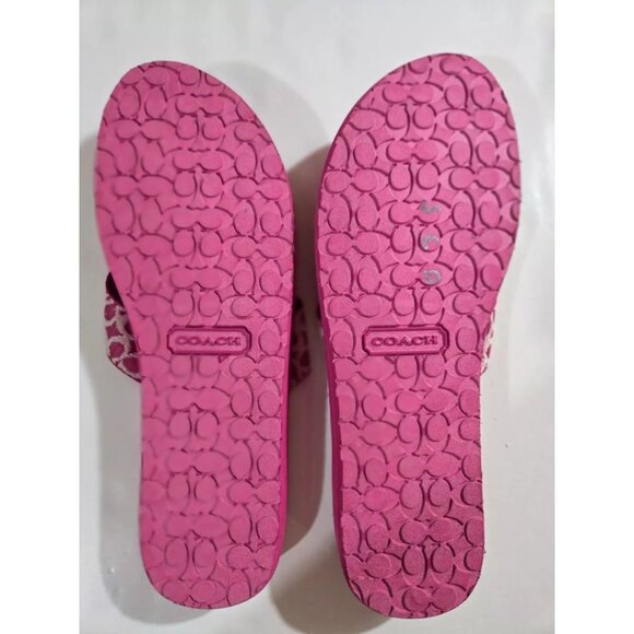 COACH Signature C Logo Pink Sandals Women's Thong Flip Flops Sz 9 1/2 B 9.5 NEW - Picture 2 of 3